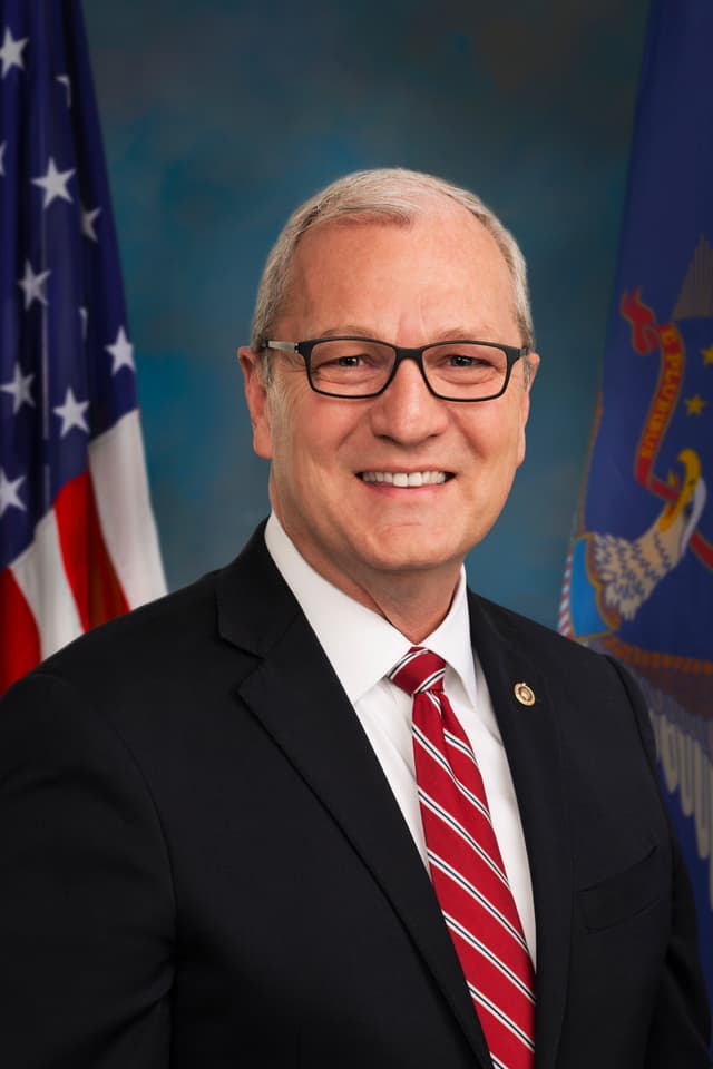 Sen. Kevin Cramer headshot