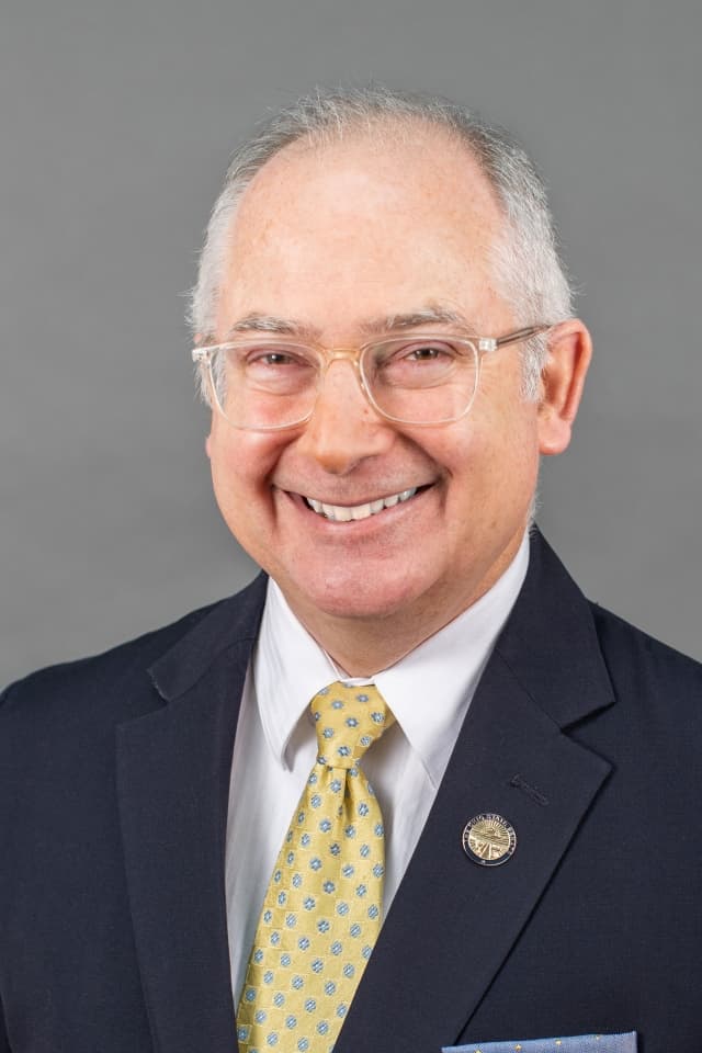 Sen. Kent Smith headshot